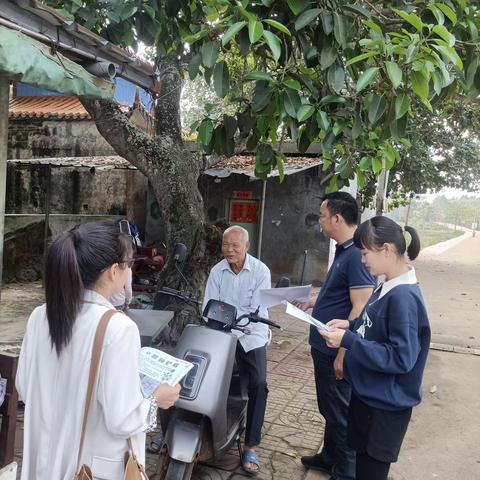 临高县农业农村局开展“共同防艾，禁毒同行”宣传活动