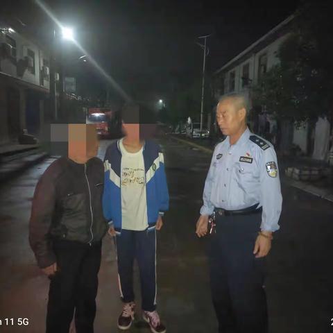 【豫筑平安】负气少年深夜出走，暖心民警雨夜找回