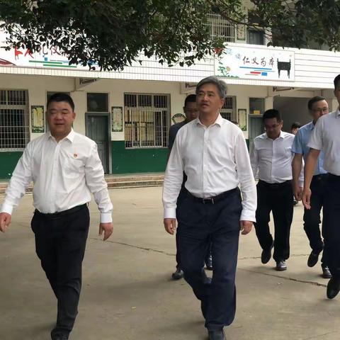 闽盟烛光 助学情浓 	—民盟福建省委会“闽盟烛光行动”走进大济中学开展教育帮扶活动