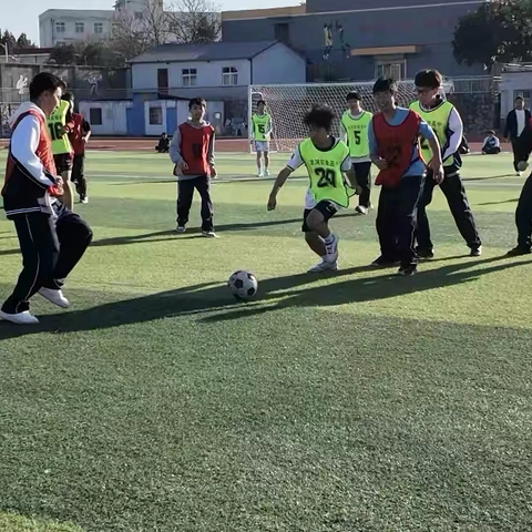 “点燃足球激情，共筑青春梦想”——平顶山市龙河实验高级中学第七届“校长杯”足球赛