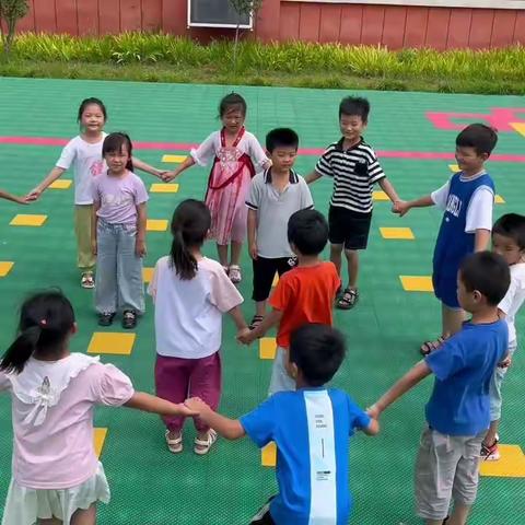 缤纷夏日 “暑”你精彩—底阁中心幼儿园大级部暑期托管活动展示（第二期）