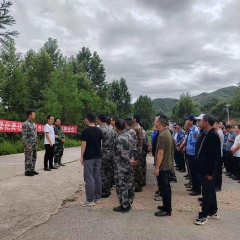 县人民政府副县长谢永芳到皎平渡镇召开禄大路（皎平渡段）绿化美化工作现场推进会