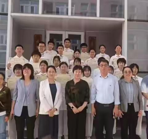 承神农文化，传本草精华——记密云二中贯通初三年级中医药社团结业会