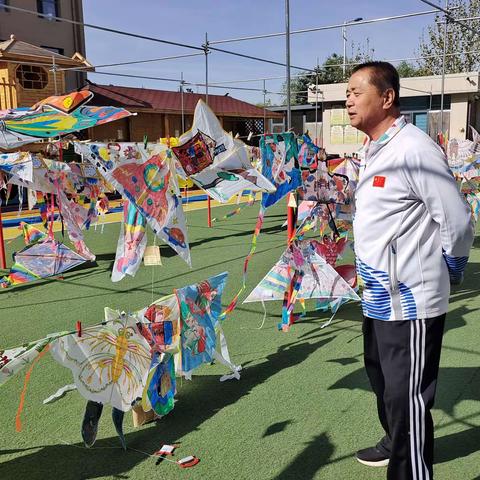 劳动助成长，关爱伴童心，——海勃湾区第十四幼儿园“五老”进校园活动