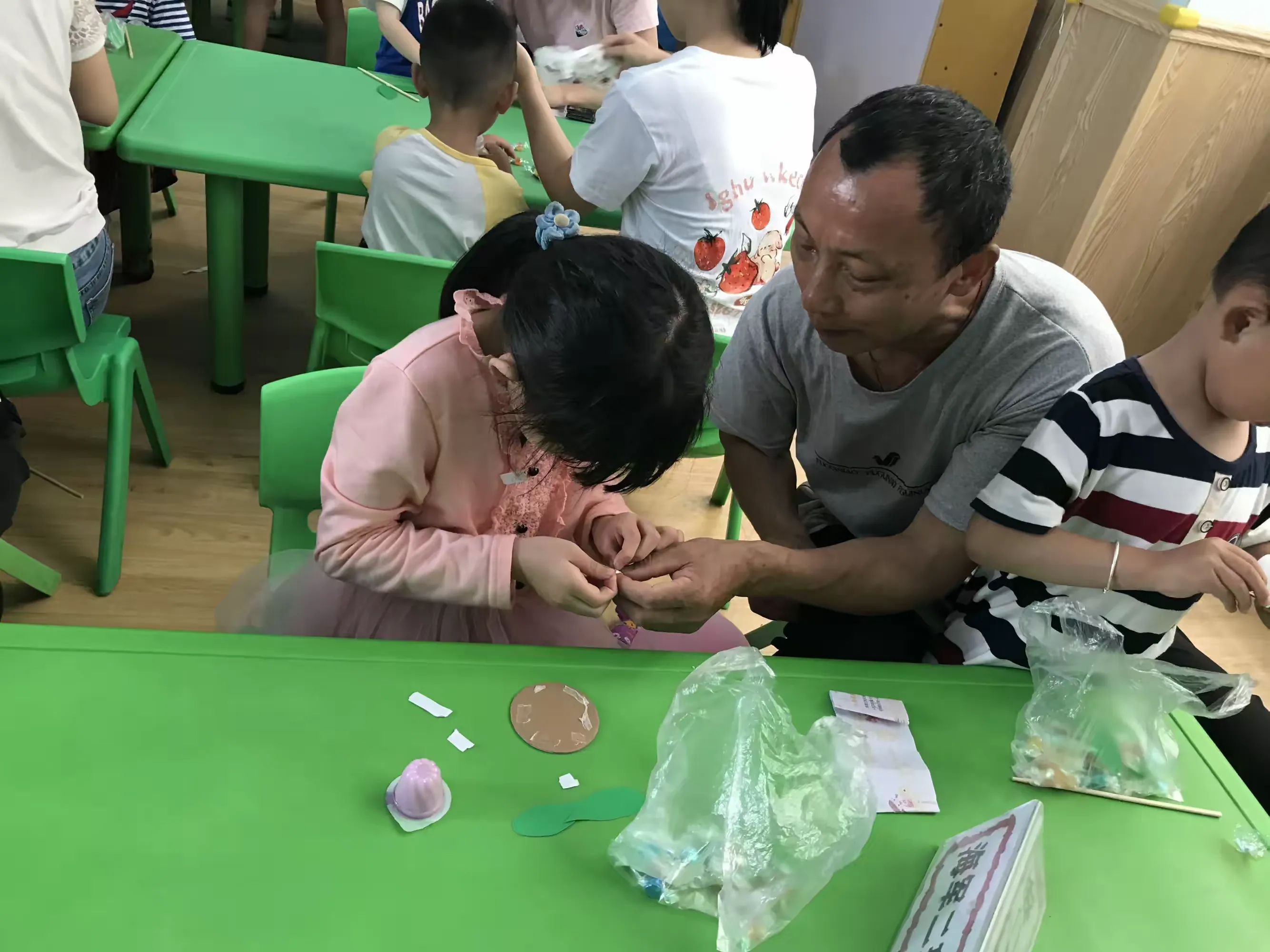 简篇-“童一世界,欢乐童享”——天骄幼儿园六一亲子活动
