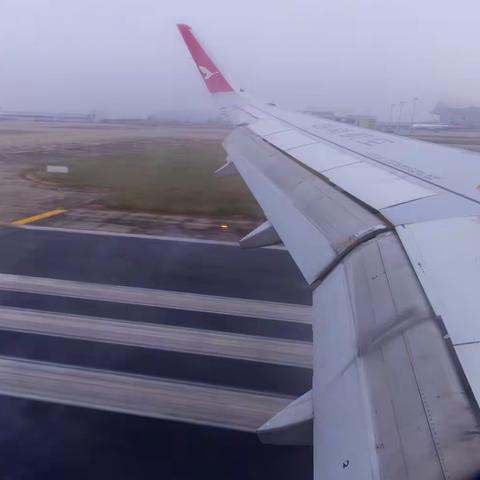 彩云仍旧现滇南