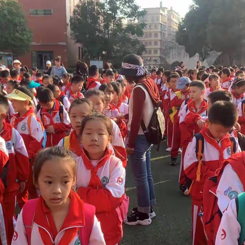 稻花香里说丰年                              劳动实践展笑颜 ----长沙市岳麓区第二小学2104班劳动研学活动