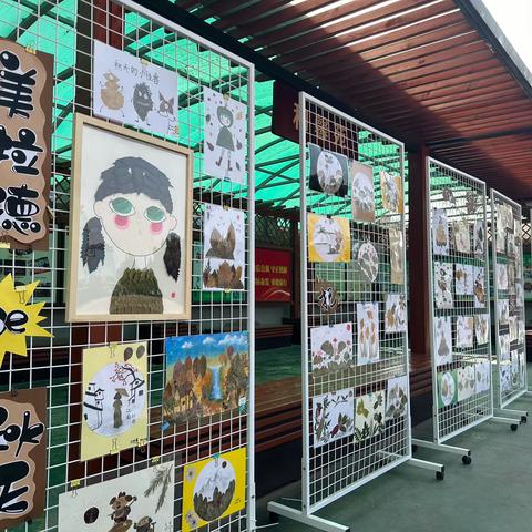 一叶一世界 秋叶美如画——北新街小学绿园校区“叶贴画”活动展示