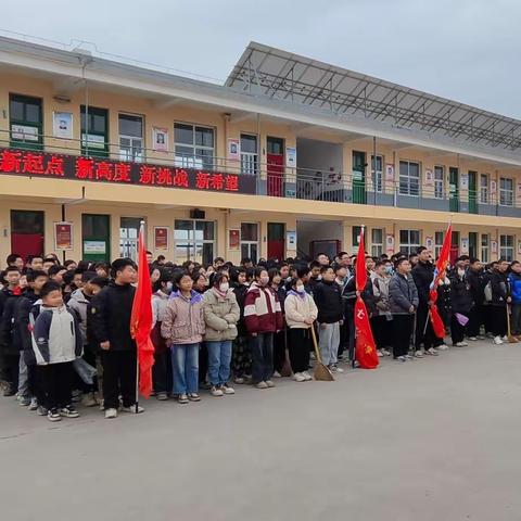 学习雷锋好榜样，争做时代好少年 ——横水四中学雷锋志愿服务活动