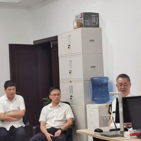 公司业务部召开业务座谈会