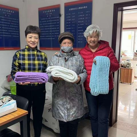 【新时代文明实践站】               编制美丽  传递温暖 ——永景园社区三八妇女节爱心捐赠活动