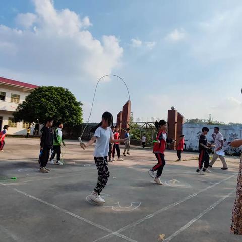 “绳”彩飞扬，跳动童年—良垌镇中岭小学跳绳选拔赛开始啦！