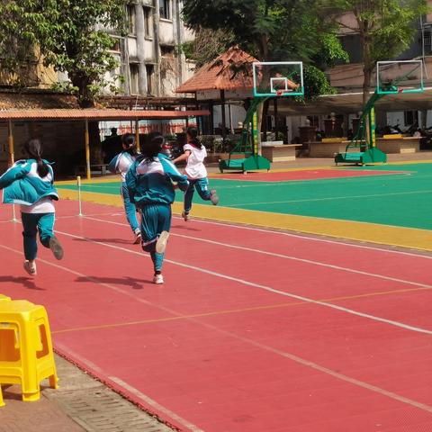 “以爱育童真，跃动助成长” ——记徐城四小首届学生运动会 ﻿之六年级风采