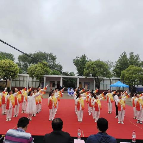 学习二十大，童心永向党——蒲州中心校花园小学“经典诗词诵读”暨“庆六一定向运动”活动