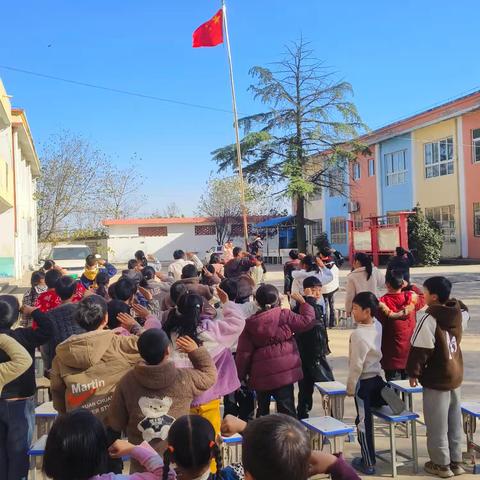 耕耘有时，收获已至——小赵村小学期中表彰大会