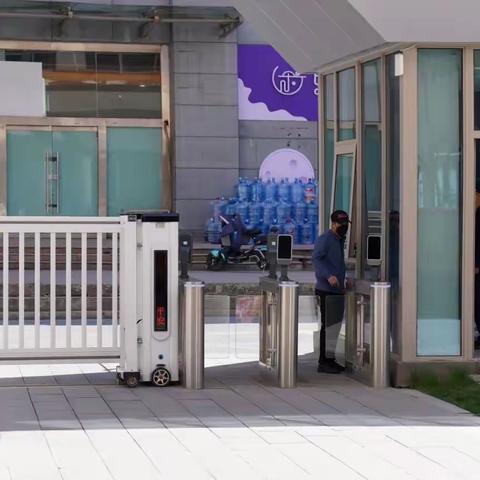 校园防暴应急演练