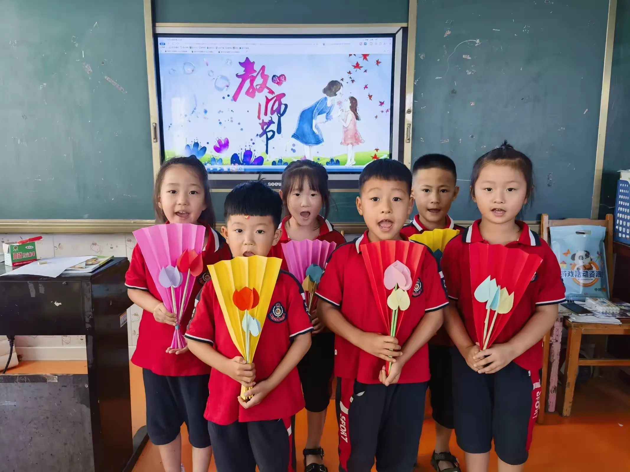 简篇-“以爱之名,温暖相伴”——金乡县实验小学幼儿园教师节活动