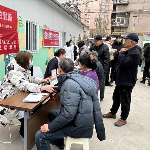 践行雷锋精神，共筑幸福家园——安东街社区退役军人开展“雷锋阳光公益集市”活动