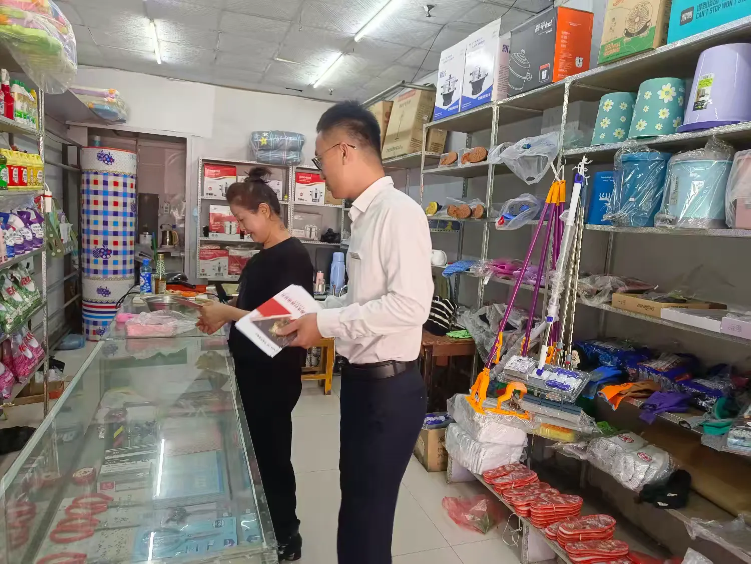 简篇-中国工商银行江源孙家堡子支行前往金融服务点爱民村宣传普惠贷款及金融政策