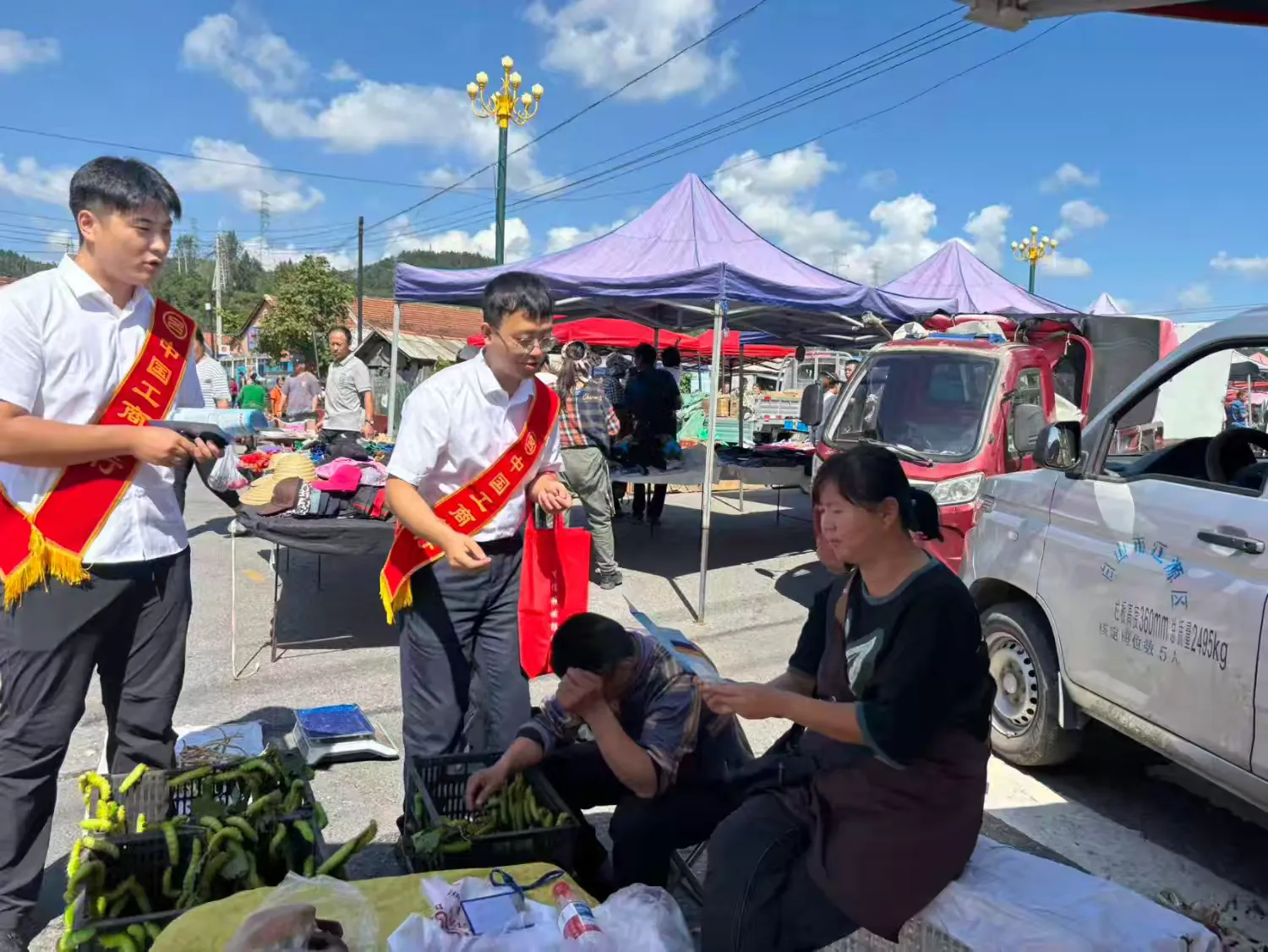 简篇-中国工商银行江源孙家堡子支行前往金融服务点爱民村宣传普惠贷款及金融政策
