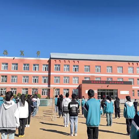 扎兰屯市人民检察院赴 ﻿卧牛河镇中学开展法律知识讲座