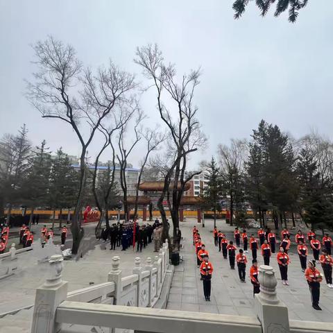 "慎终追远承传统，继往开来启新程"汤原县第三小学清明节祭扫活动。