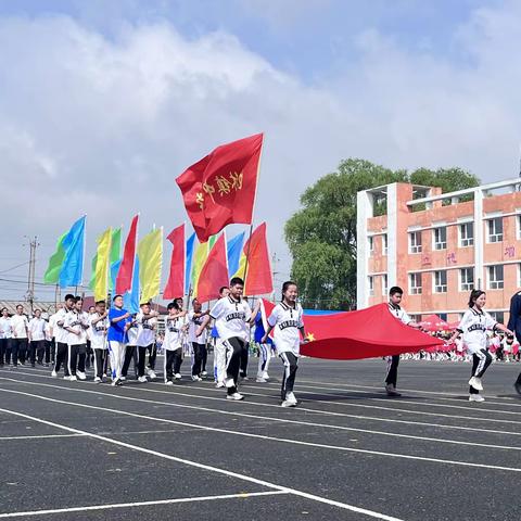 团林镇新时代文明实践所助力团林镇中心小学开展“强国复兴有我·童心飞扬，快乐六一”趣味运动会