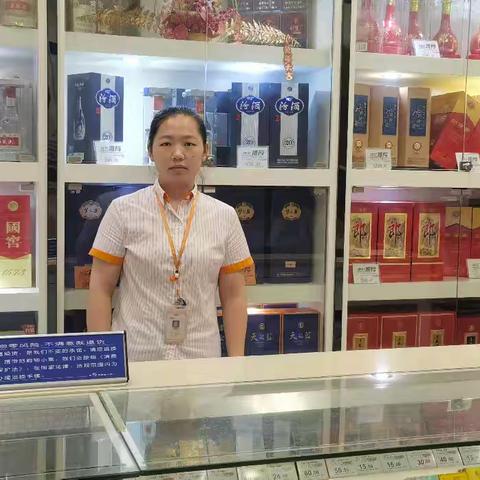 中百仓储奓山店9月份服务明星—电商课长杨娟