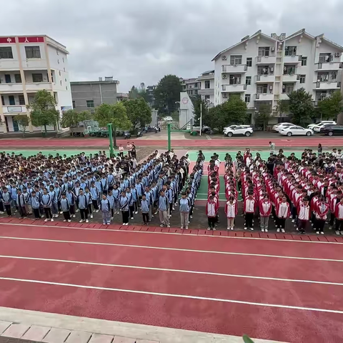 经典传承少年志，风采正当少年时——禾源中学开展《少年中国说》集体齐诵活动