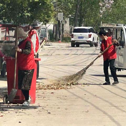 【西城创文】持续开展城市清洁行动 “擦亮”城市底色