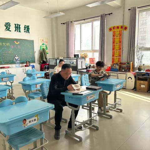 魅力民俗，创想色彩！——工作室开展醒狮立体纸雕画活动（二）