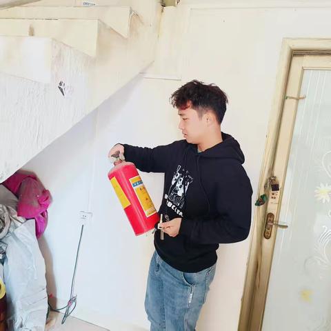 美兰区新埠街道新埠社区开展安全生产检查