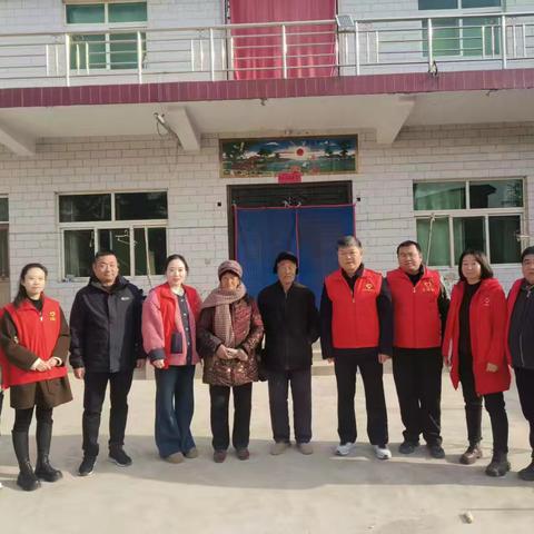 支部联合送温暖 寒冬情系贫困户