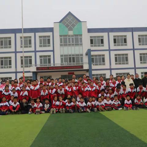 大连市气象学会、旅顺气象局与柏岚子小学携手“科技助苗”活动