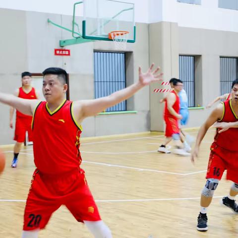 赢了！渝中联队42:41 险胜市林业局队