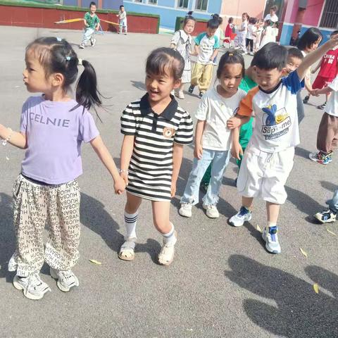 如“影”随行 道口幼儿园中班班本课程