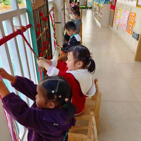 指尖灵动织童趣，创意编织润童心