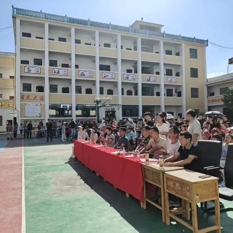 “放飞梦想，快乐成长”——荷湖学校2025年庆“六一”儿童节文艺汇演