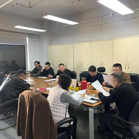 建筑景观所党支部传达”关于违犯中央八项规定以案促改的工作实施方案”通知和院中心组学习会议精神传达专题会