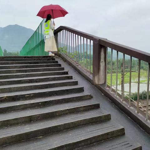 迎着风雨 守护平安