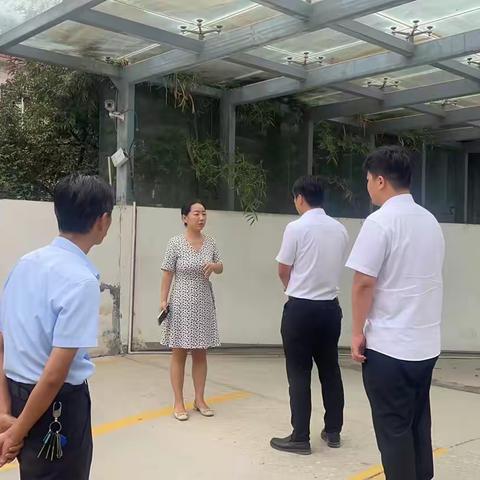 【翠华南路社区】防汛细排查 筑牢安全防线