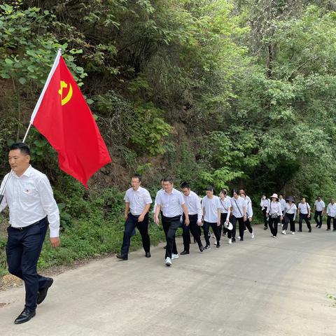 县委办开展“薪火相传守初心 笃行不怠勇争先”七一建党节系列活动