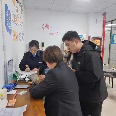 分行营业部上门批量代办工资卡并联动营销养老金账户