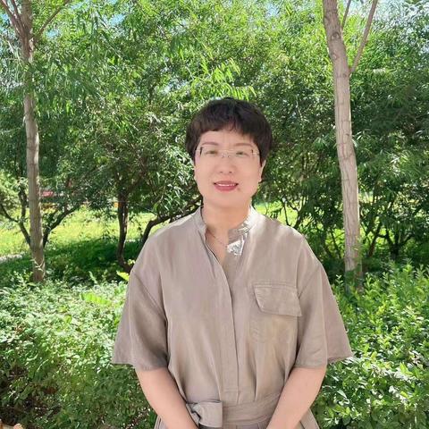 【北疆教育心向党】摇扇子老师的教育人生