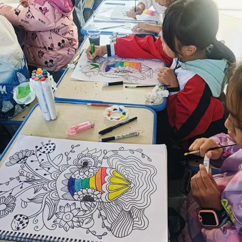 绘画身边美好，享受校园之乐 ——四年级创意绘画