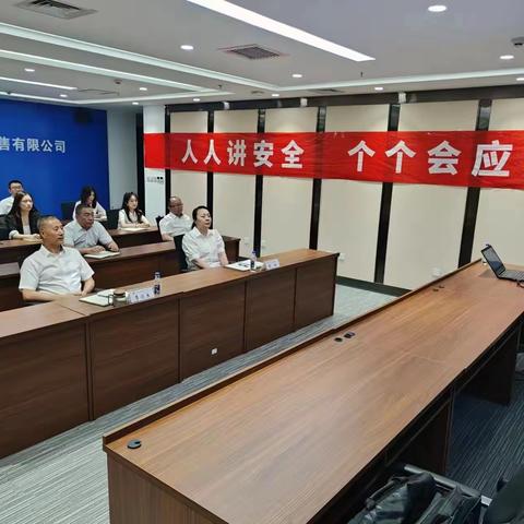 高速路公司扎实开展“安全生产月”活动系列报导之二---消防培训警钟鸣 应急演习筑安全