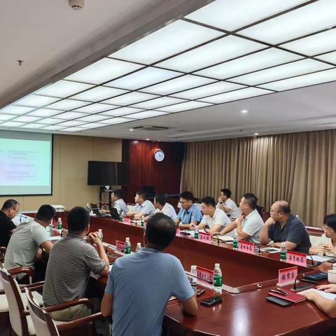 张贤良副县长听取赤岭渔港（二期）项目汇报