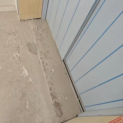 群楼主楼二层
