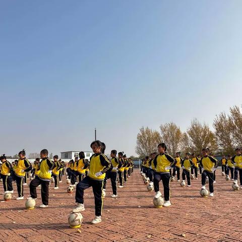 播种阳光 快乐生活 ～～东嘎镇中心小学迎接县大课间检查简讯