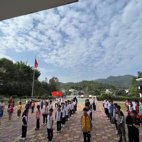 永坑小学开展2023年“争做新时代好队员”